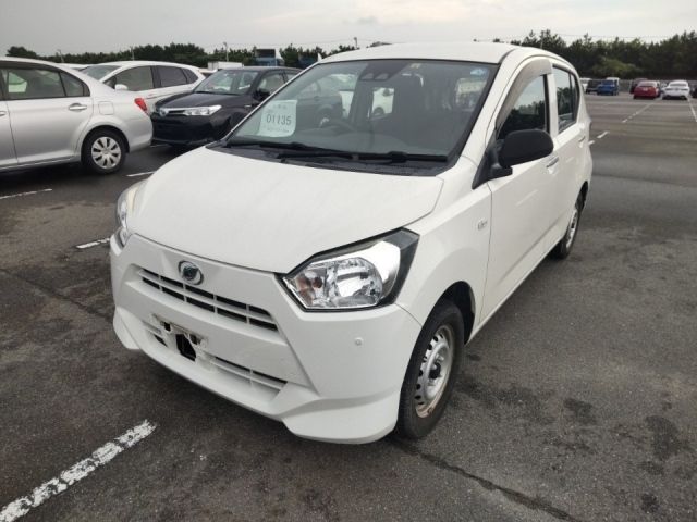 1135 Daihatsu Mira e s LA350S 2017 г. (LUM Fukuoka Nyusatsu)